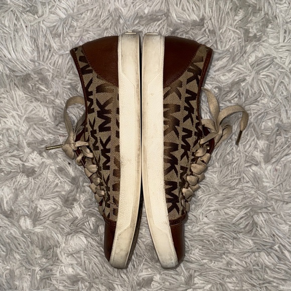 Michael Kors shoes and scarf set Brown and Tan women’s Shoes - Picture 4 of 16